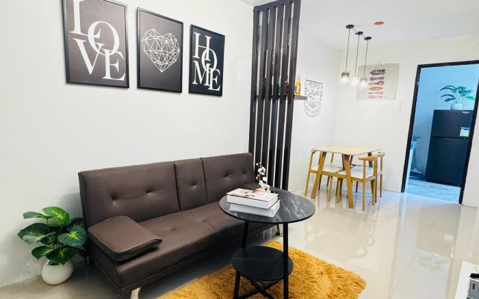 Beautiful Townhouse at Deca Homes Talomo
