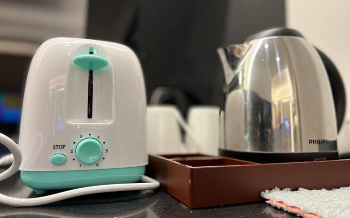 Breezing Retreat: Cozy 2BR at Ion Delemen, Lvl 23