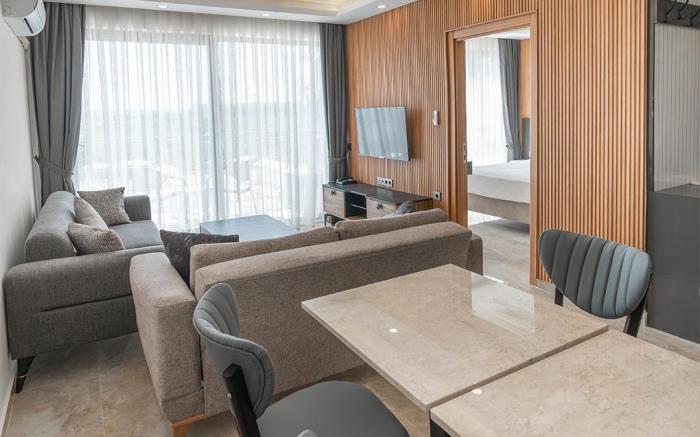 Laristone Suite Spa Hotel