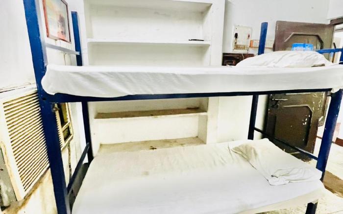 Hostel Express- Krishna Nagar 