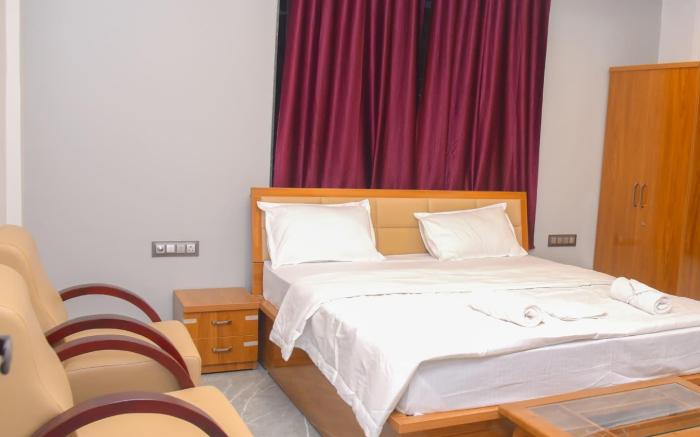 Hotel Pooja Inn & Restauants & Lodge