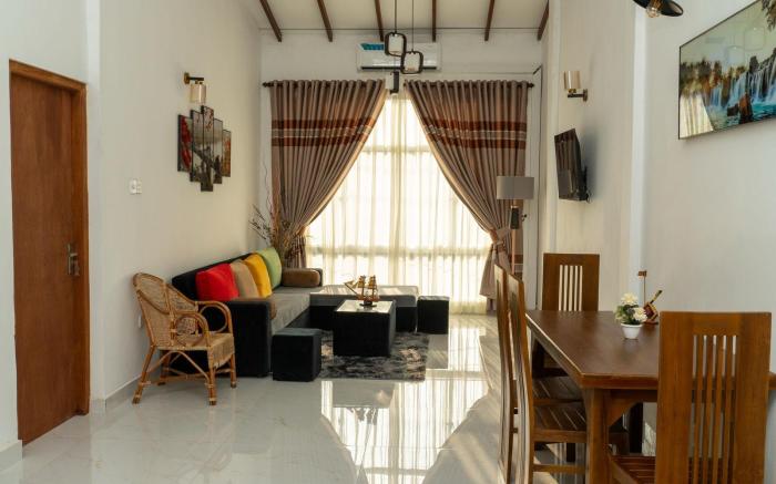Cinnamon Holiday Home Near Airport