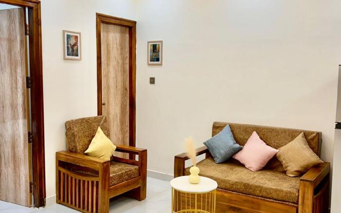 Private Luxury 1 BHK | AC | 2 bath | Brookfield