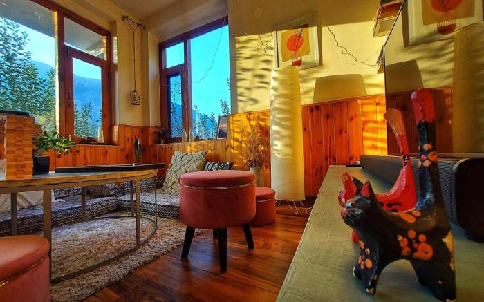 Tra -A boutique Cottage stay amidst Apple Orchards