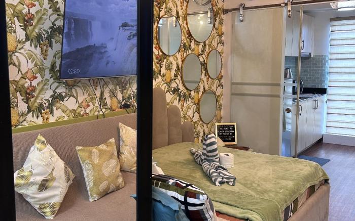 Tagaytay Staycation By Nairoj