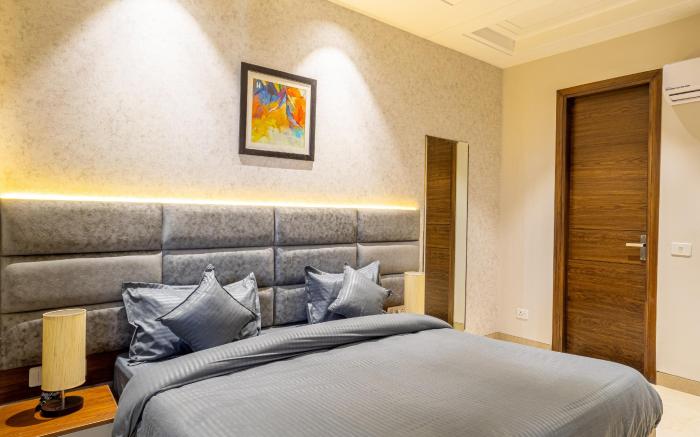 Housr Sector 56 Gurgaon Near Golf Course Road