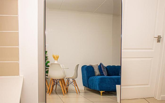 StayEase 3BR w/ Pool, Spa & Gym