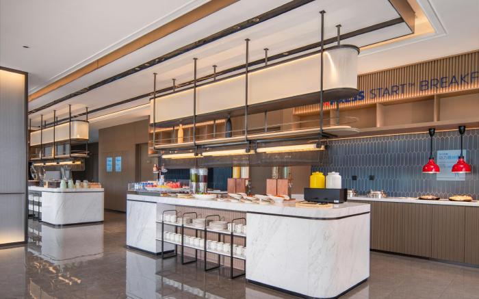 Holiday Inn Express Qingdao City Balcony Hotel