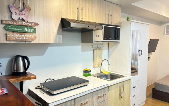 Rcplace - U343 @ Pine suites Tagaytay w/ Netflix