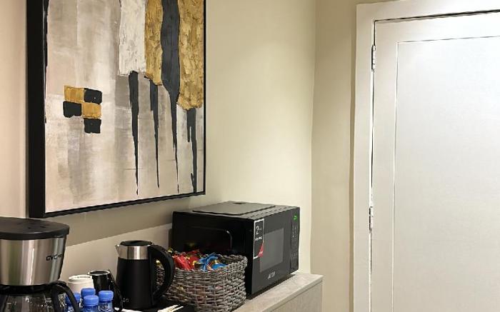 استديو هادئ بدخول ذاتي