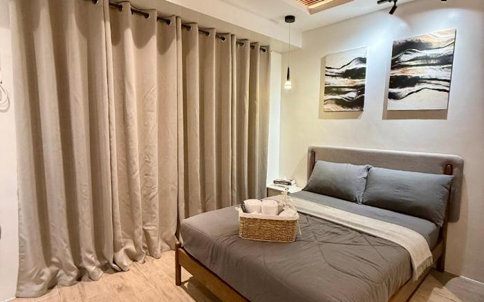 One Regis Megaworld (LITTLE D’S CONDO UNIT)