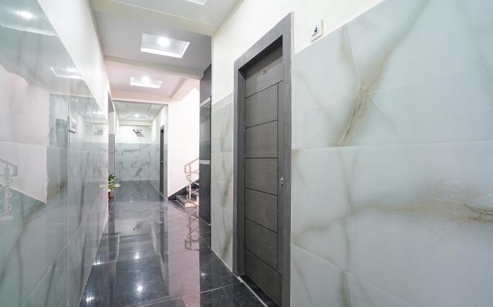 FabHotel Frendz - Nr Hitech City Metro Station