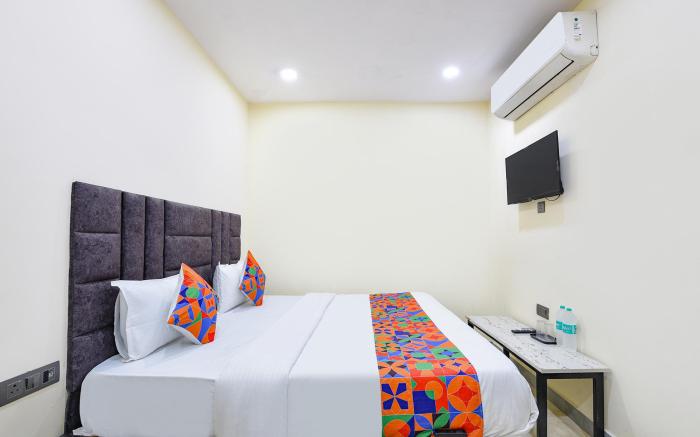 FabHotel Yash Residency, Karkardooma