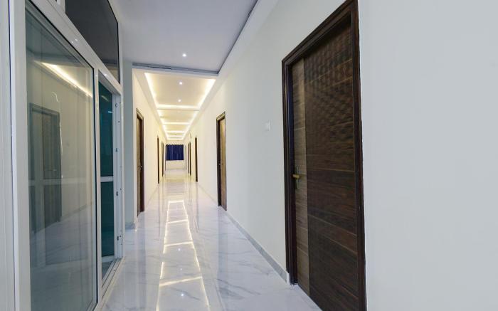 FabHotel RR Living Grand- Nr Shivalayam Temple-Manikonda
