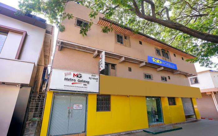 FabHotel Metro Galaxy Inn, Goregaon West