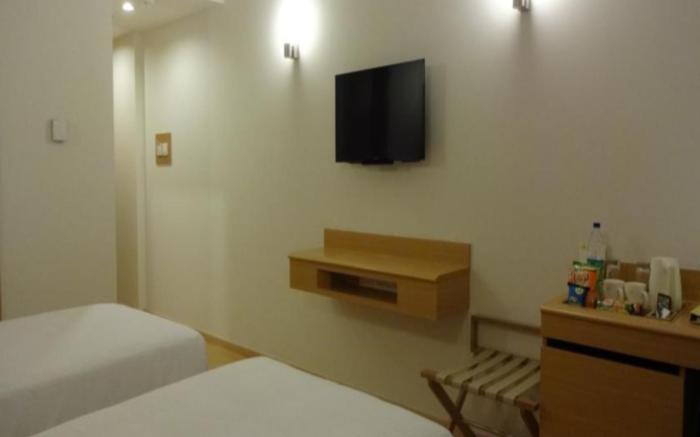 Lemon Tree Hotel Gachibowli
