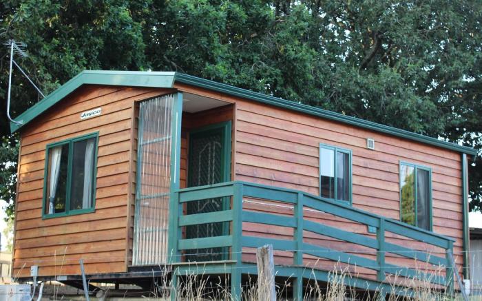Lakes and Craters Holiday Park