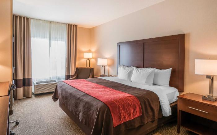 Comfort Inn & Suites