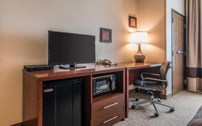 Comfort Inn & Suites