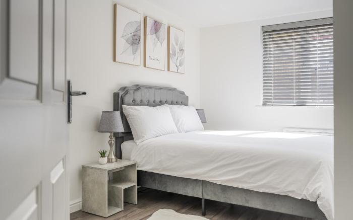 Luxurious 2 Bed with Free Parking near Chelmsford City