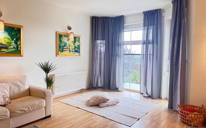 DiamondVilla, 4 bedroom Apartment, garden & spa