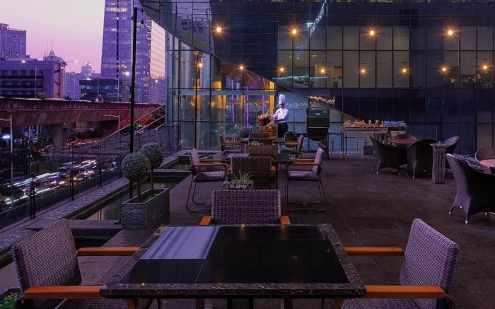 Manhattan Hotel Jakarta.