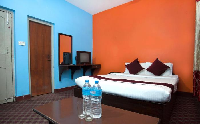OYO 381 Hotel Pashupati Plaza