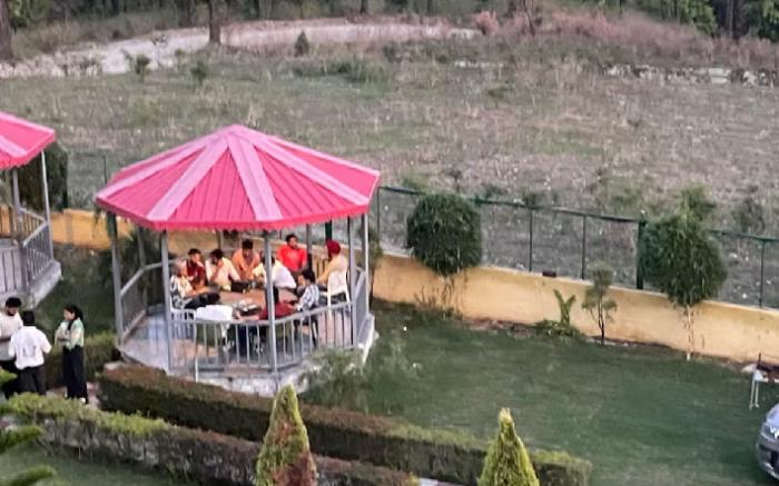 MOHDEV RESORT - Gen Z Entertainment 