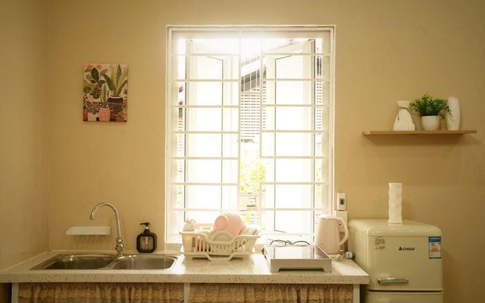 OldQuarter/SuperLocation/Balcony/BeerStr/2BedRooms
