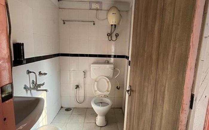 FabHotel Kolstay Inn