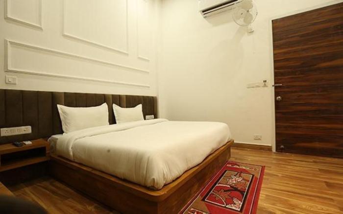 FabHotel Amar Villa