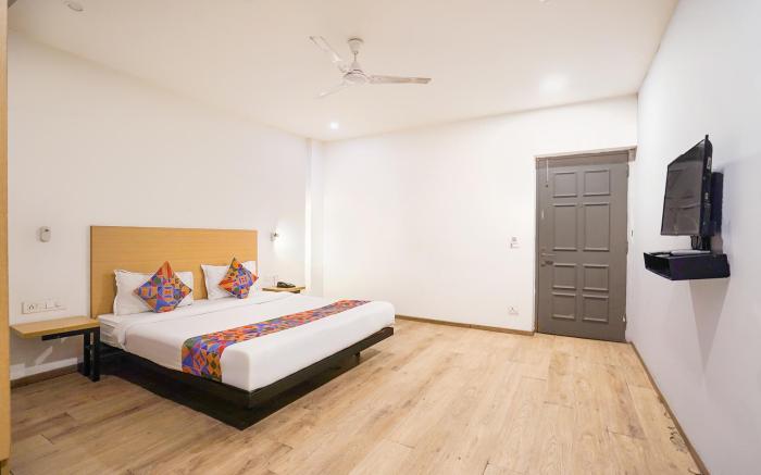 FabHotel Royale 49