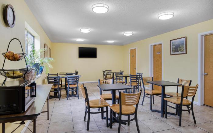 SureStay by Best Western Massena