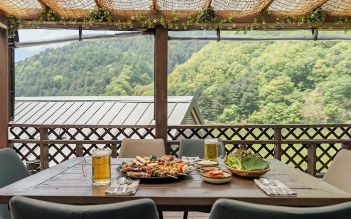 Gapyeong On The Hill Pool Villa