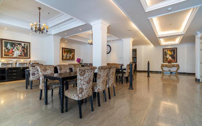 Sutomo Hotel Losari Makassar By LIFE