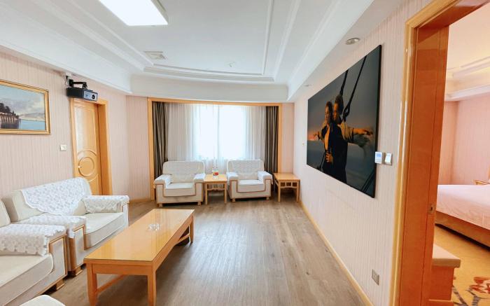 Vienna International Hotel Huidong High-speed Railway Station