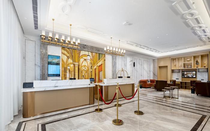 Vienna International Hotel Haikou East High-Speed Railway Station Wuyue Plaza