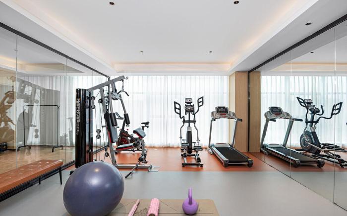 Vienna International Hotel Luxian High-Speed Railway Station Government Affairs Center