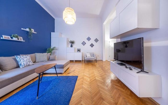 Sassoon - 2-bedroom elegant airy home at Deak ter