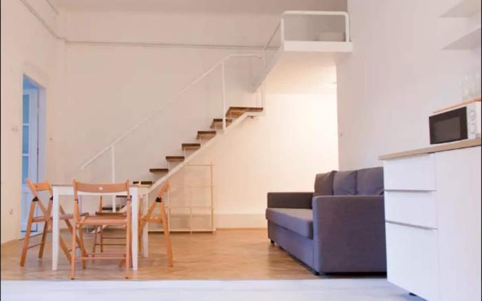 Sipone - fizzy studio right in the centre