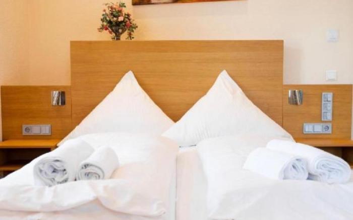 Gasthause Zur Krone Hotel