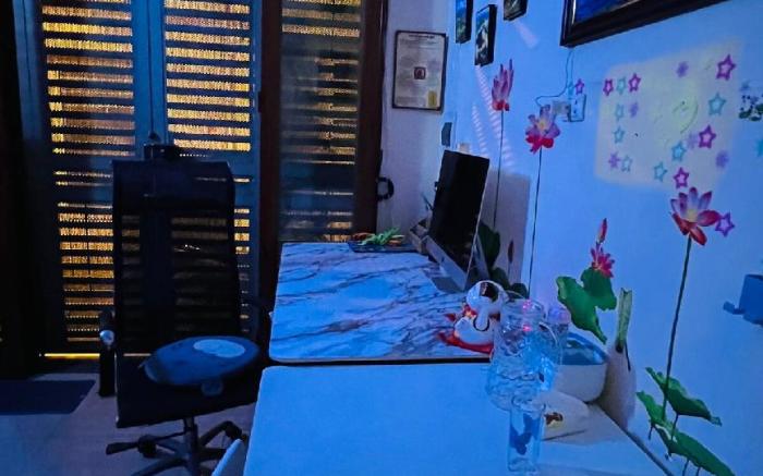 Studio cửa mùa thu 