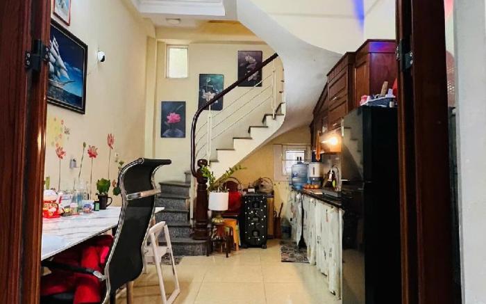 Studio cửa mùa thu 