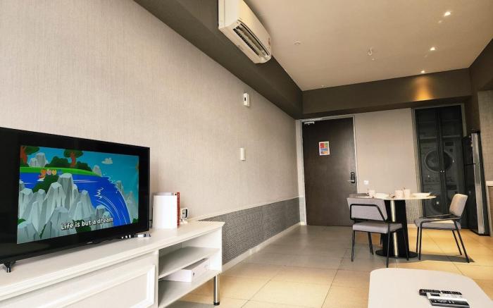 Millerz Square Suite by Define Suite 1bedroom 2105