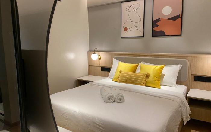 32 E #Home Sleep Home Couple Suite 