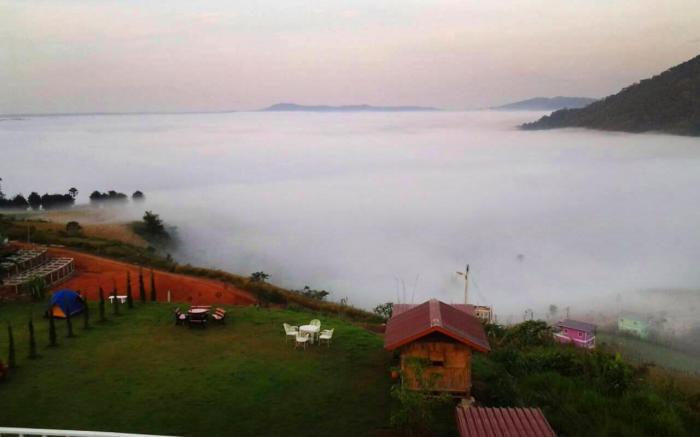 Mhork Buri Resort 