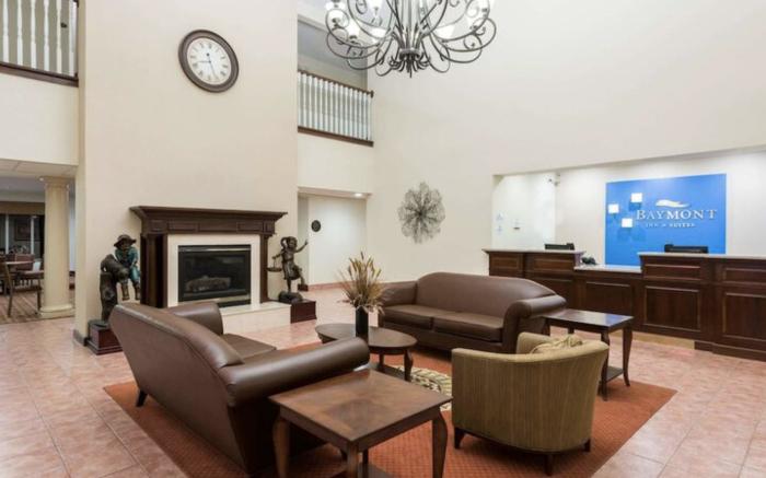 Seasons Inn & Suites 