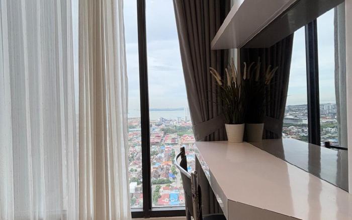 pollux habibie Sea view+ BIG TV