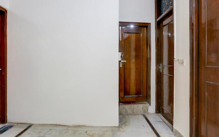 Hotel O Green Park Residency 2