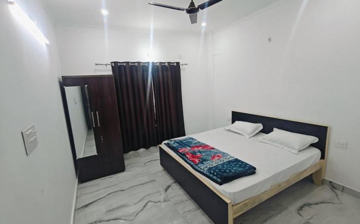 Comfort Stay Near IIM College